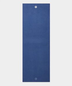 MANDUKA–yogitoes skidless yoga mat towel in moon 71″-262011567 2