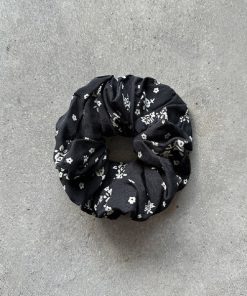 MOTEL ROCKS–womens motel rocks scrunchie in floral land black-Z029372 2